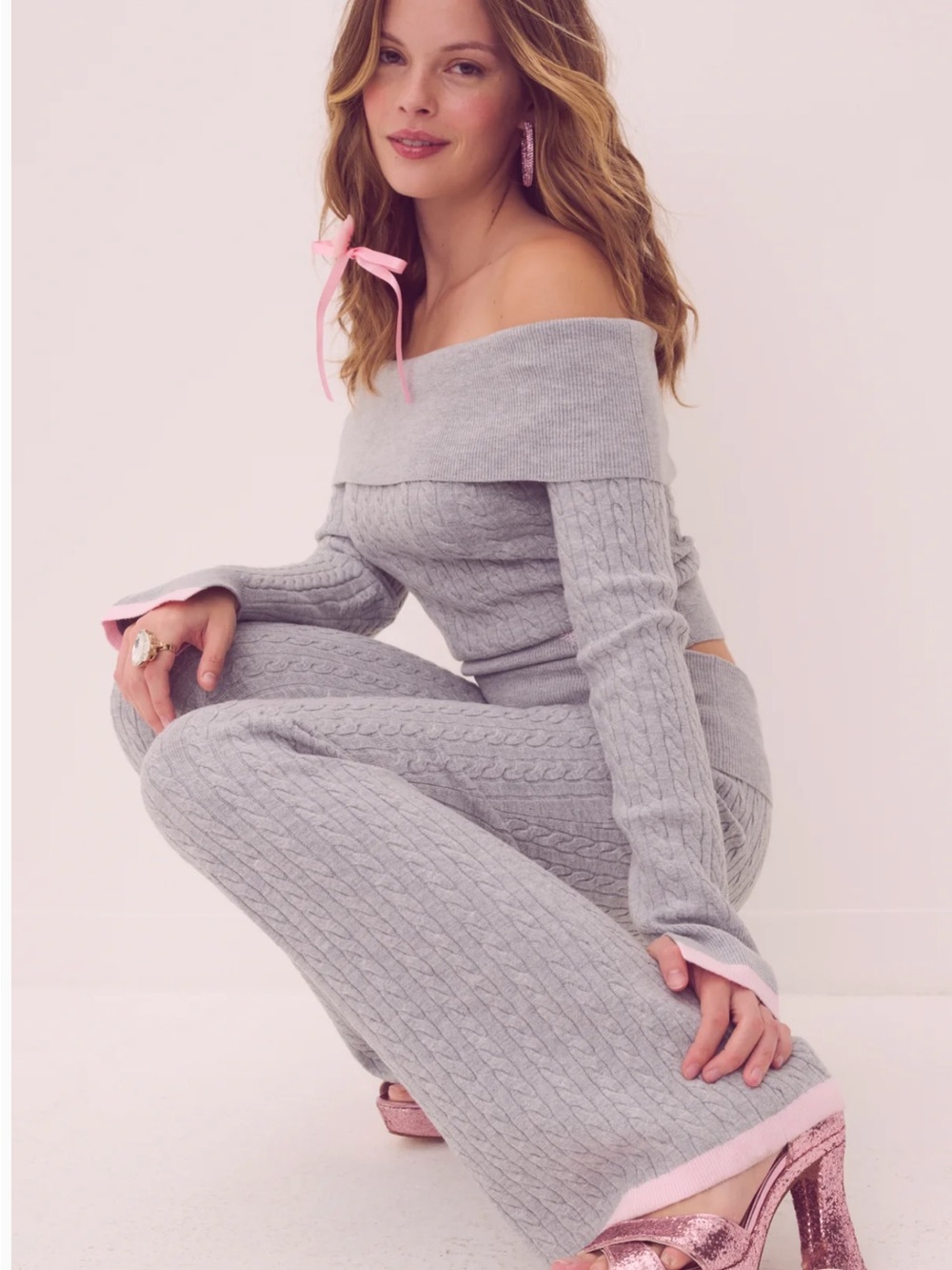 Cable Knit pants in Light Gray with Pink Trim